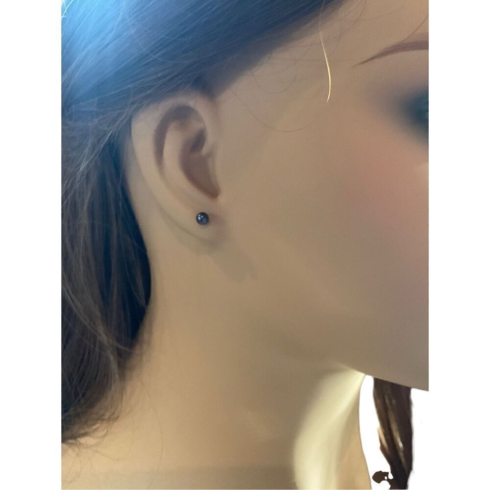 Black Silver Natural Pearl Stud Earrings